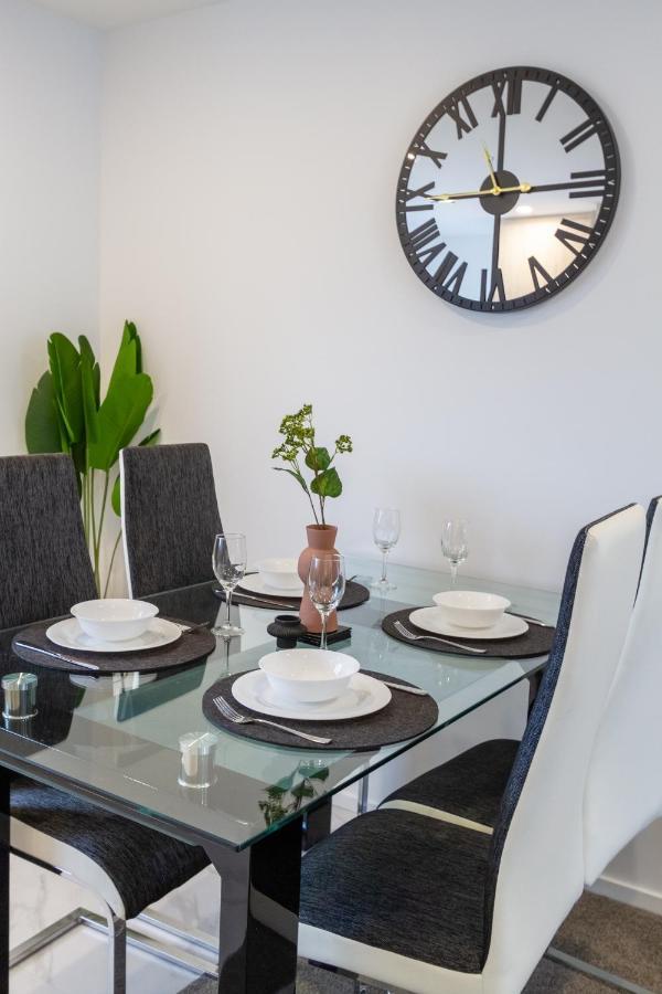 Tuam Street Treasure- 2 Bed 2 Bath Apartment Крайстчърч Екстериор снимка